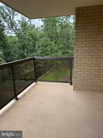 $399,000 | 205 Yoakum Parkway, Unit 626, Alexandria, VA 22304