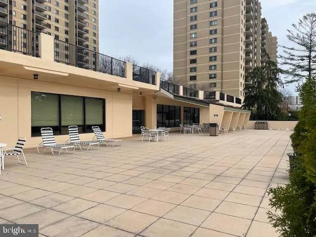 $399,000 | 205 Yoakum Parkway, Unit 626, Alexandria, VA 22304