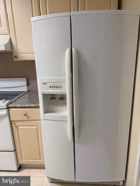 205 Yoakum Parkway, Unit 626 Alexandria, VA 22304 - Photo 8 of 83 Kitchen