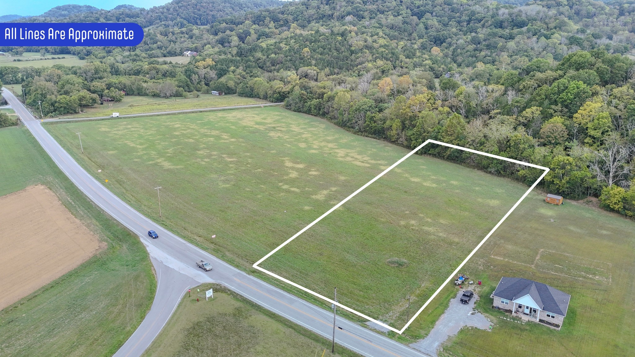 8 Hartsville Road Lafayette, TN 37083 - Photo 3 of 15