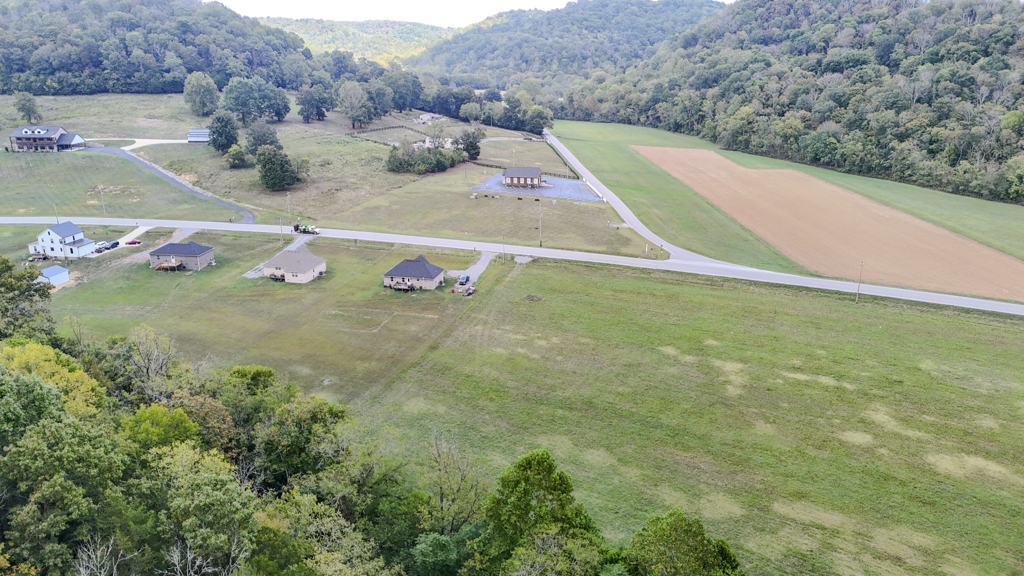 8 Hartsville Road Lafayette, TN 37083 - Photo 7 of 15