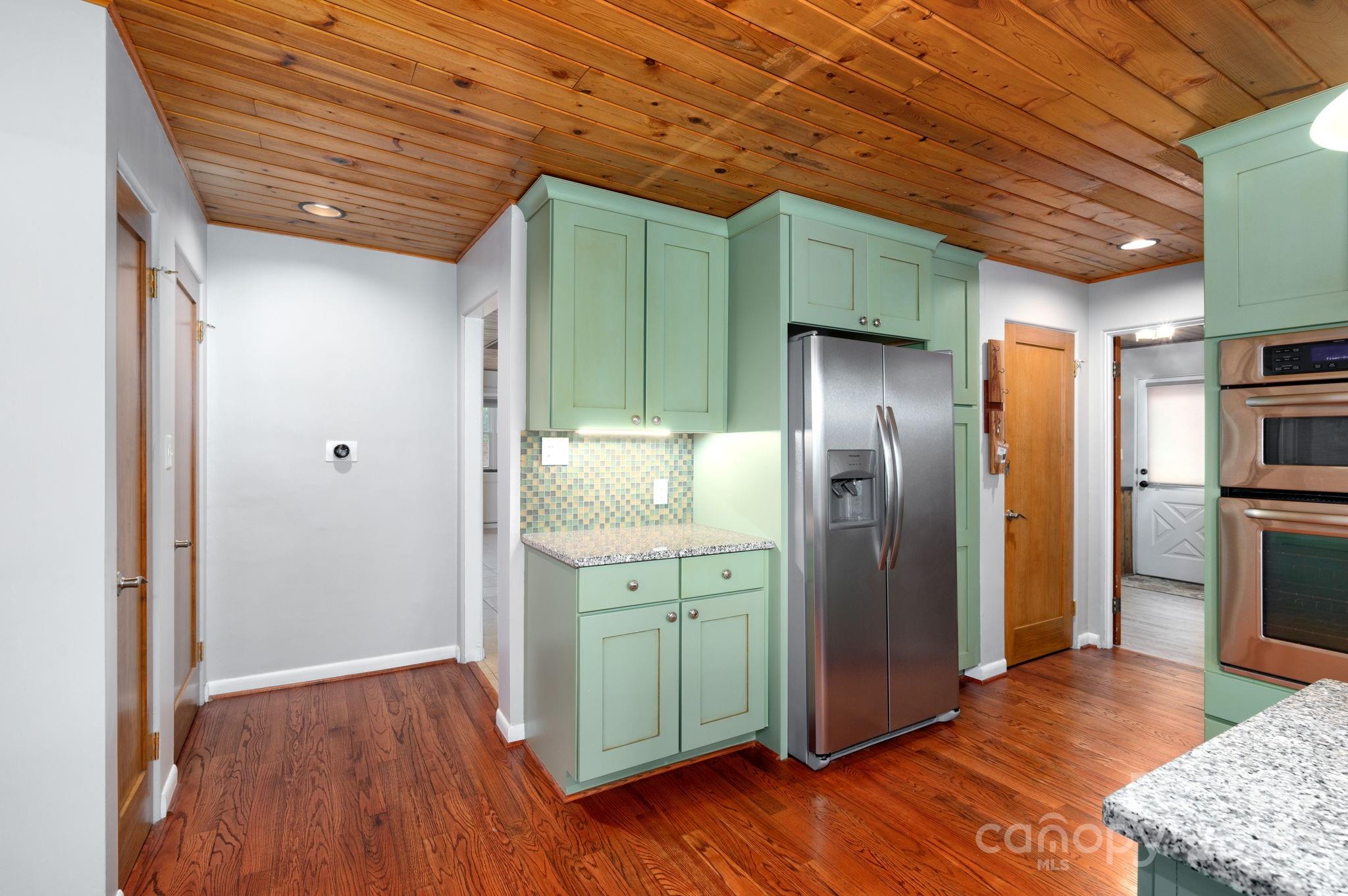 48 Stratford Road Asheville, NC 28804 - Photo 13 of 35 Gallery Image 13