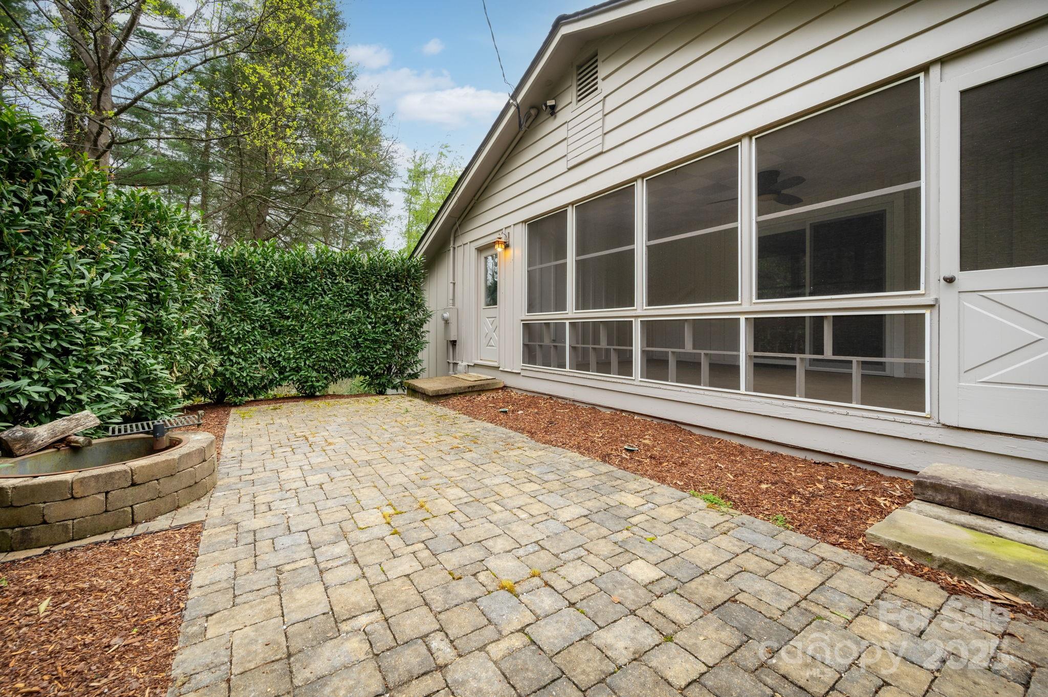48 Stratford Road Asheville, NC 28804 - Photo 18 of 35 Gallery Image 18