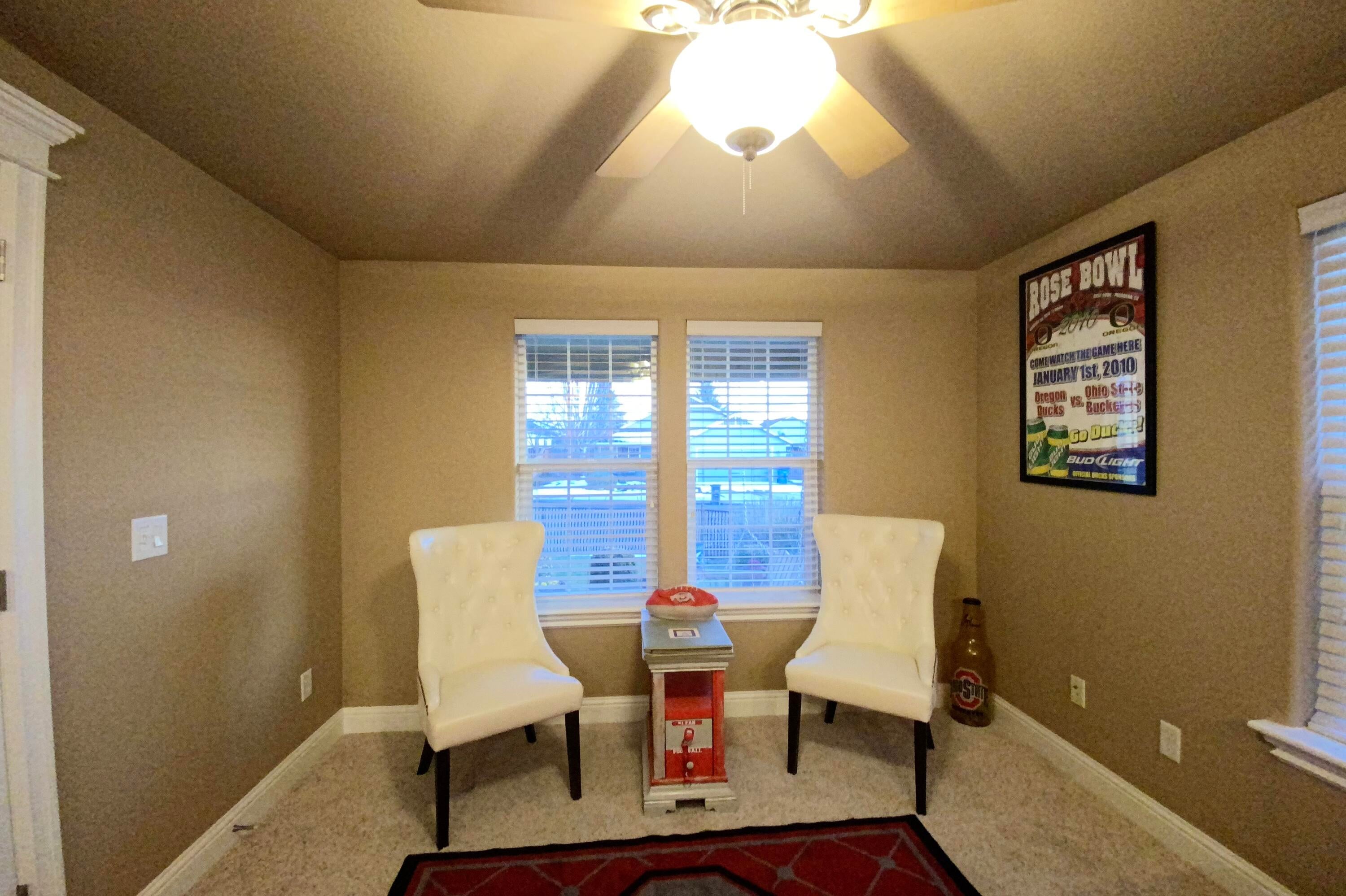610 Nottingham Terrace Eagle Point, OR 97524 - Photo 9 of 30 Office
