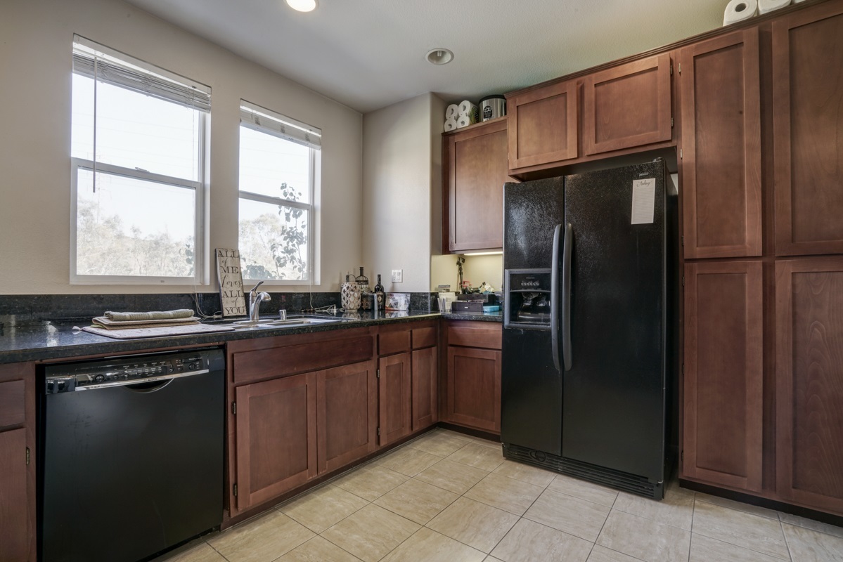 1386 Dandelion Way San Marcos, CA 92078 - Photo 11 of 25