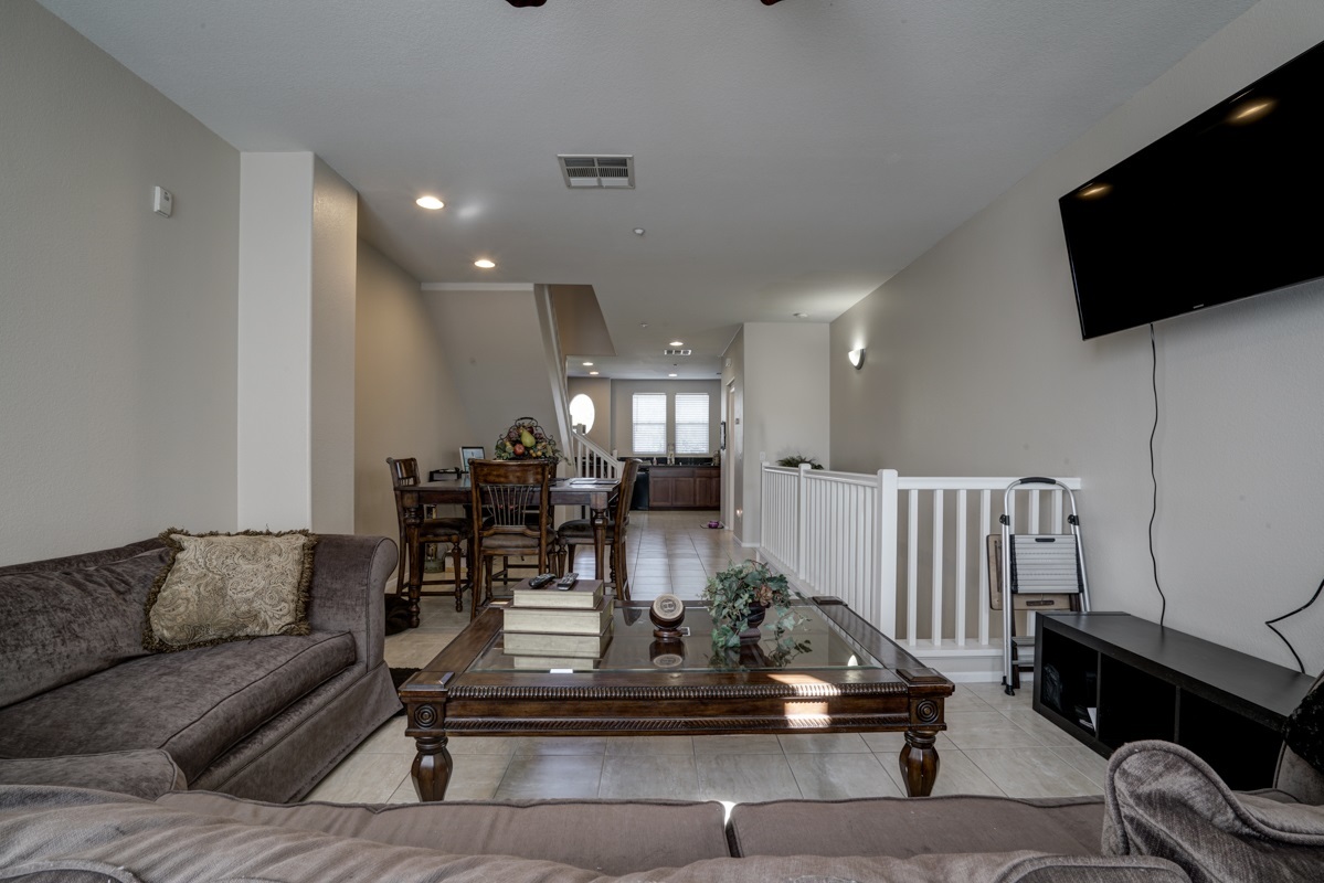 1386 Dandelion Way San Marcos, CA 92078 - Photo 3 of 25