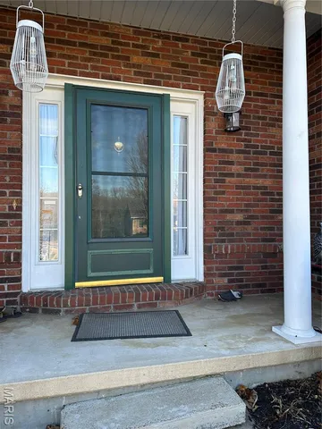 $439,000 | 812 Hill Crest Drive, Owensville, MO 65066