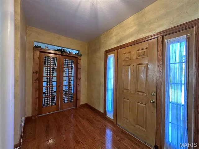 $439,000 | 812 Hill Crest Drive, Owensville, MO 65066