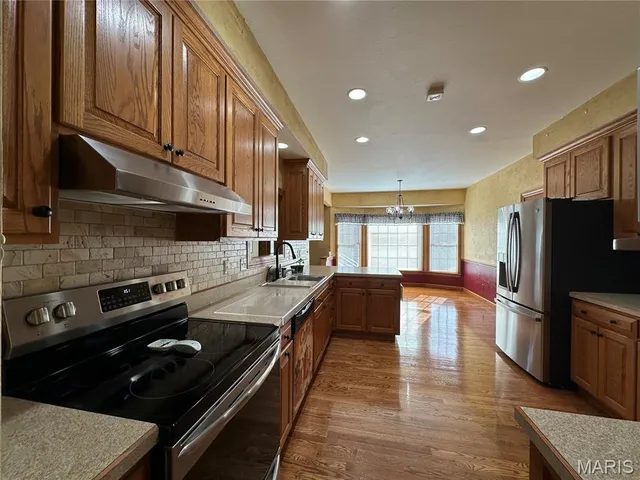 $439,000 | 812 Hill Crest Drive, Owensville, MO 65066