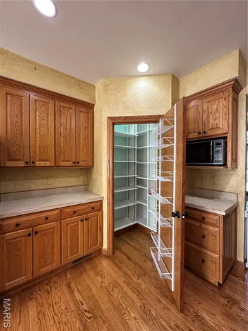 $439,000 | 812 Hill Crest Drive, Owensville, MO 65066