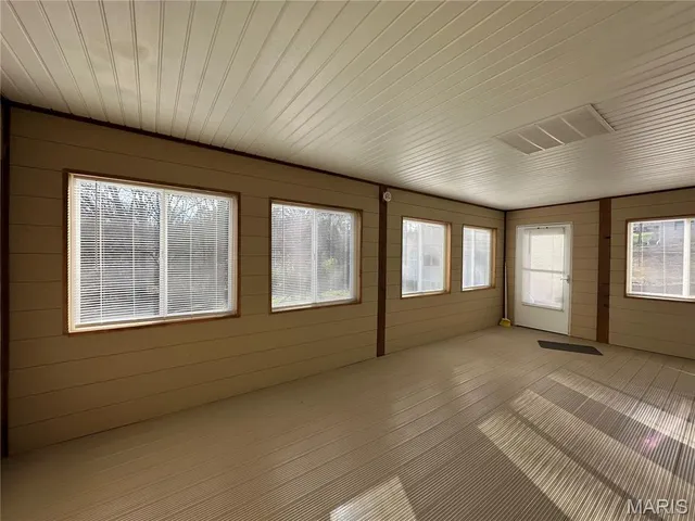 $439,000 | 812 Hill Crest Drive, Owensville, MO 65066