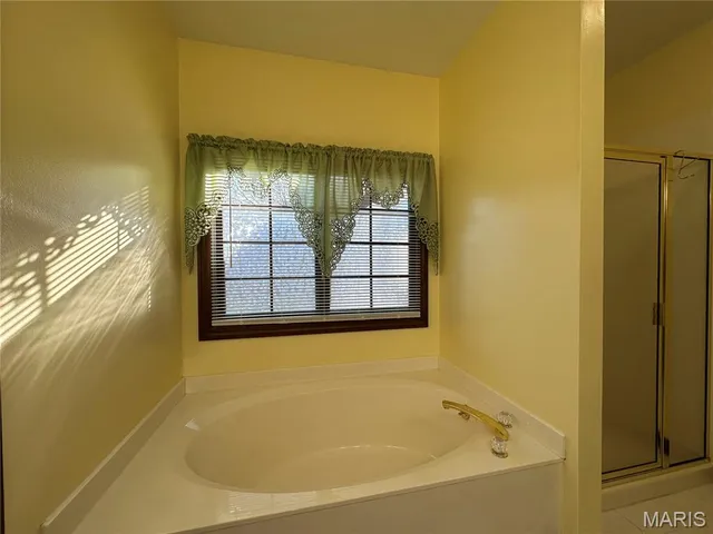 $439,000 | 812 Hill Crest Drive, Owensville, MO 65066