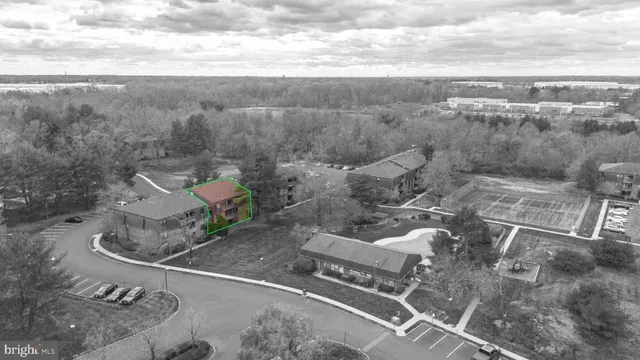 a view of a outdoor space with sitting space