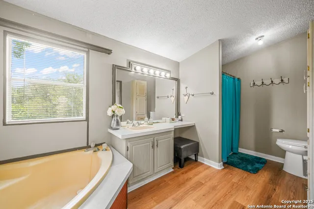 $749,999 | 237 County Road 393, Runge, TX 78151