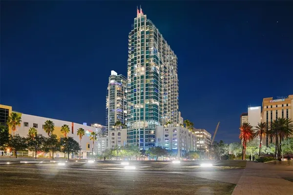 $2,100 | 777 North Ashley Drive, Unit 1413, Tampa, FL 33602