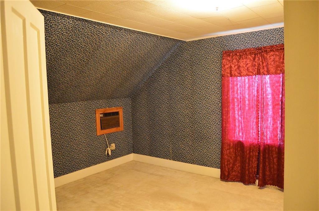 40 Avenue Road Garland, ME 04939 - Photo 18 of 27 Upstairs Bedroom