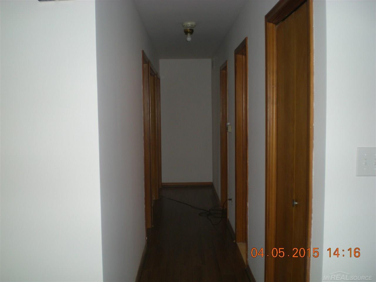 42195 Hayes Road Sterling Heights, MI 48313 - Photo 12 of 37 31241868-11.JPG