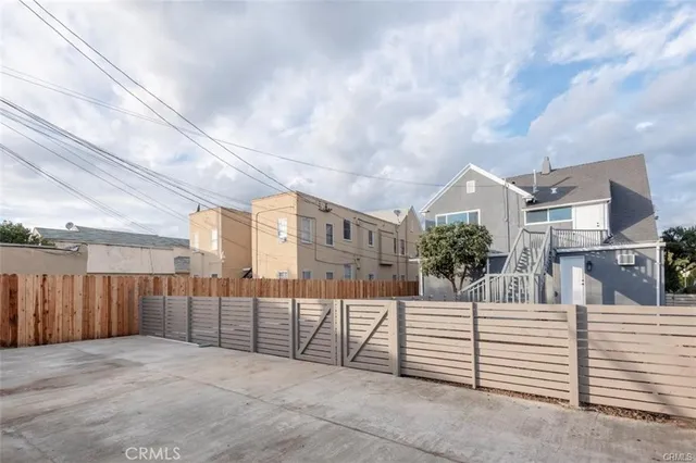 $4,350 | 1613 West Boulevard, Los Angeles, CA 90019