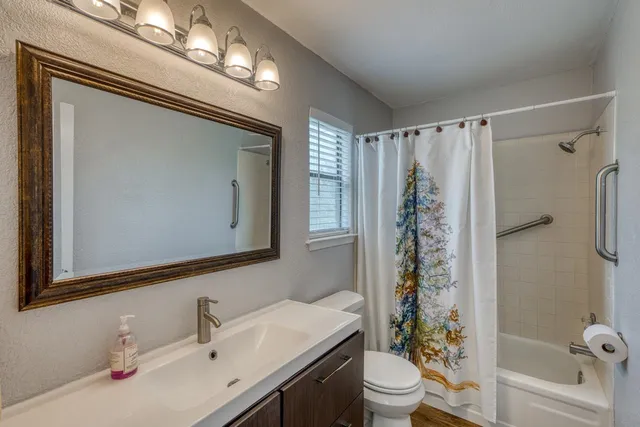 $387,000 | 210 B Teeoff, Horseshoe Bay, TX 78657