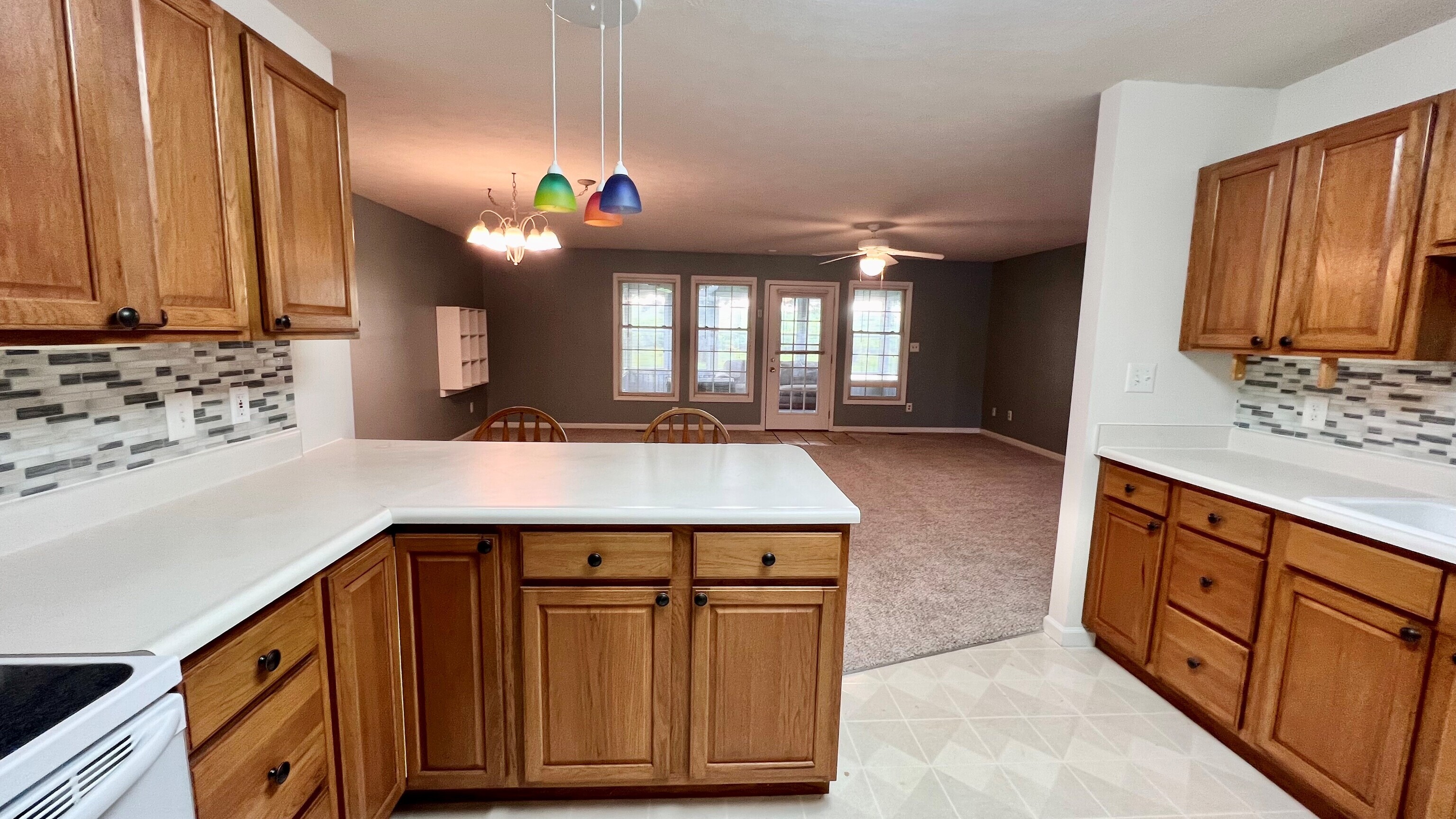 6095 Stratton Court Columbus, IN 47203 - Photo 8 of 29 Gallery Image 8