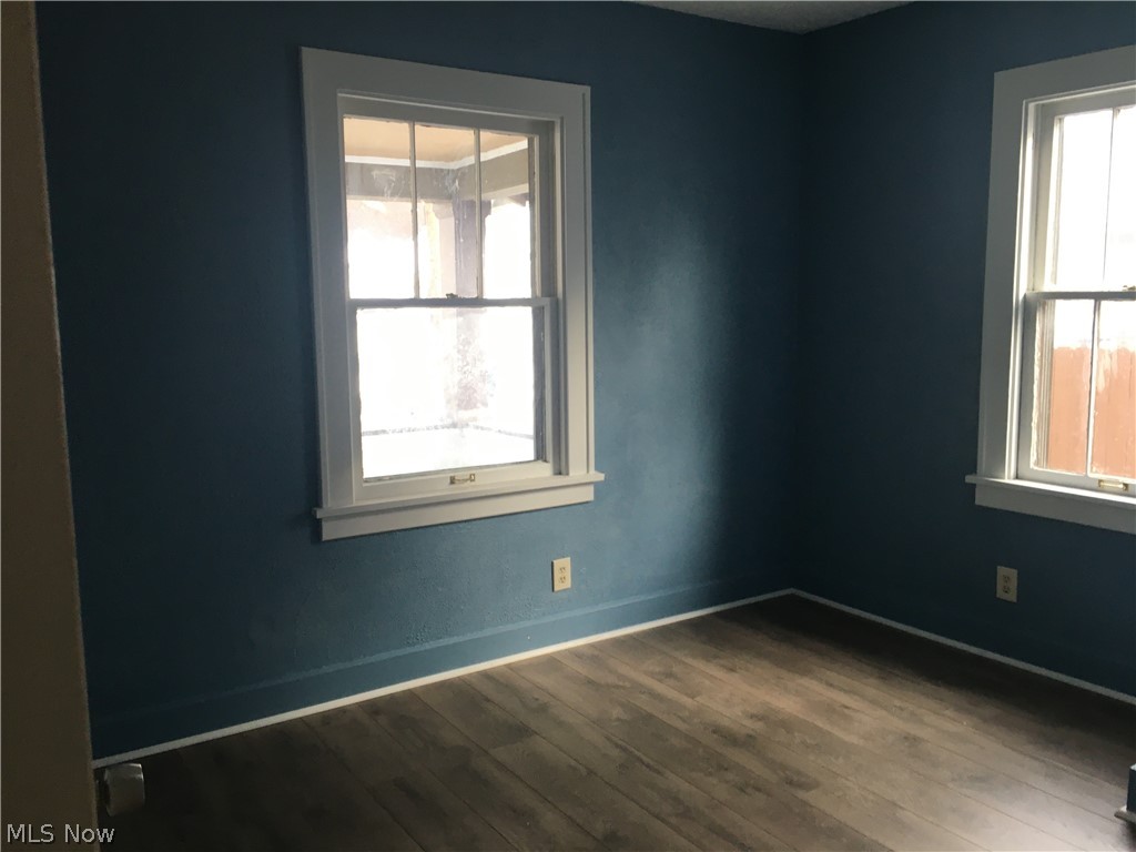 860 Iredell Street Akron, OH 44310 - Photo 5 of 18