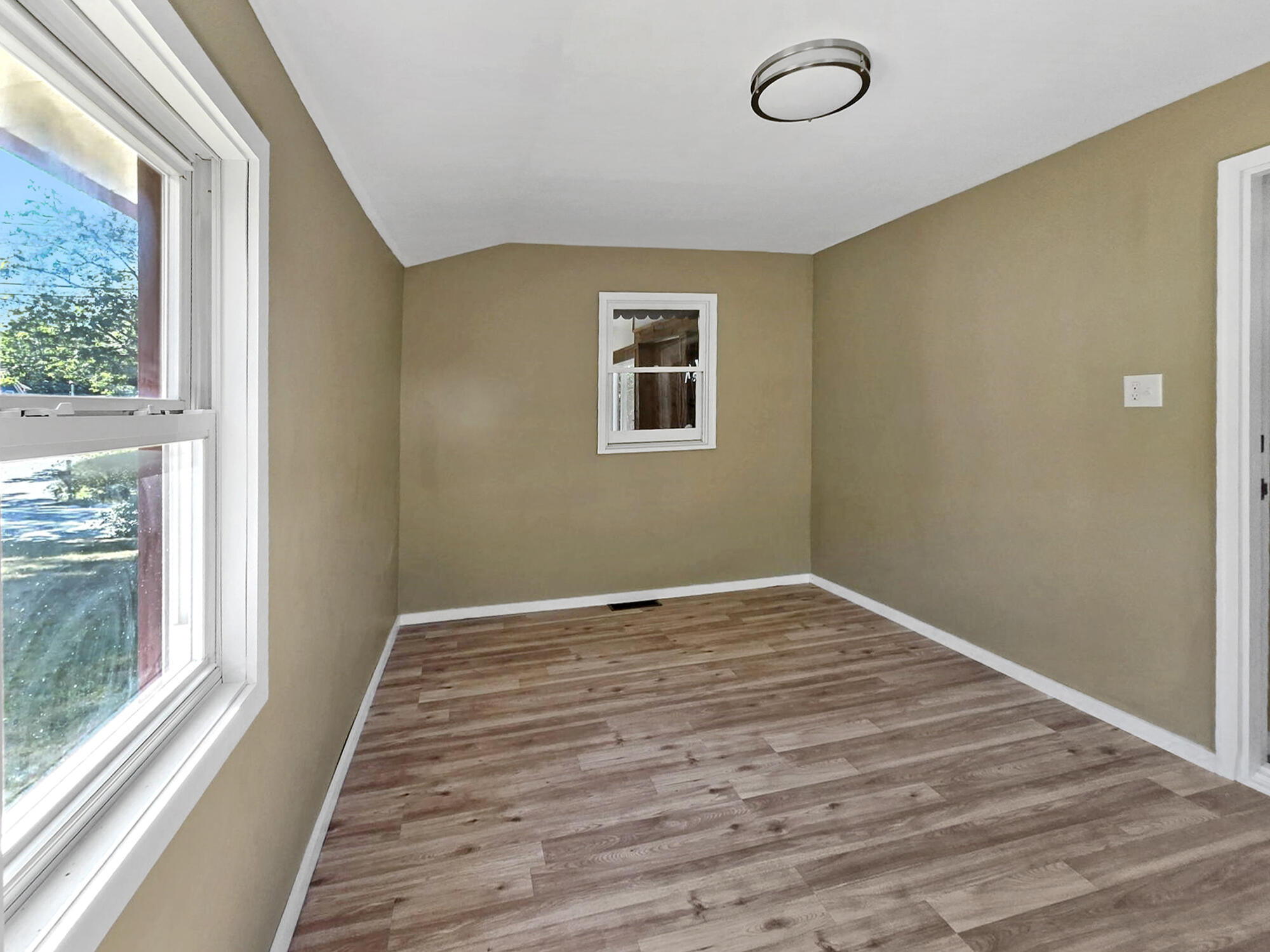 21 Brian Street Dixfield, ME 04224 - Photo 5 of 32 5