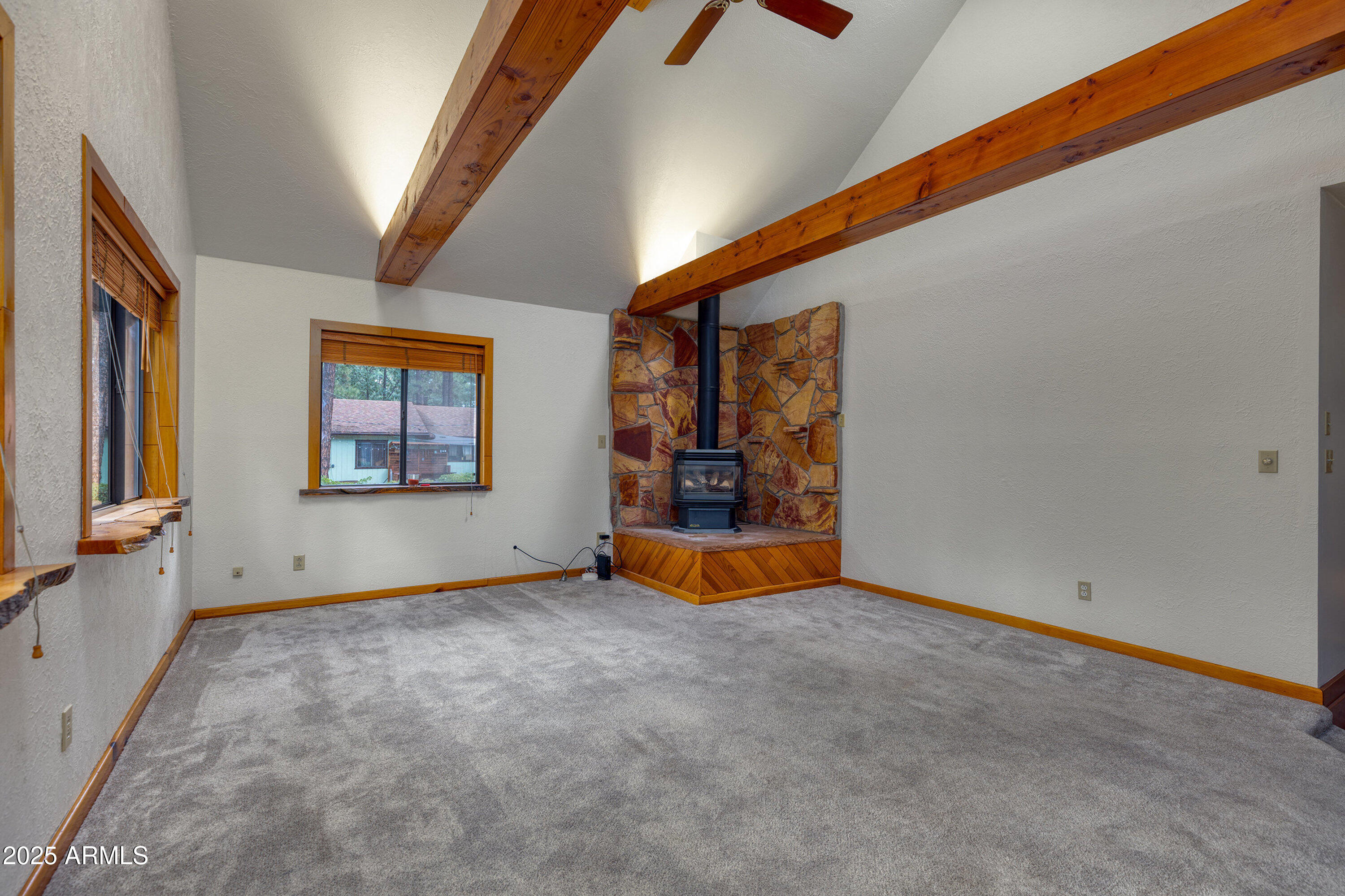 5382 Pine Dawn Road Lakeside, AZ 85929 - Photo 17 of 38 an empty room with window