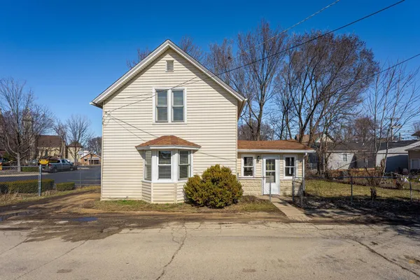 $179,900 | 406 Laurel Place, Belvidere, IL 61008