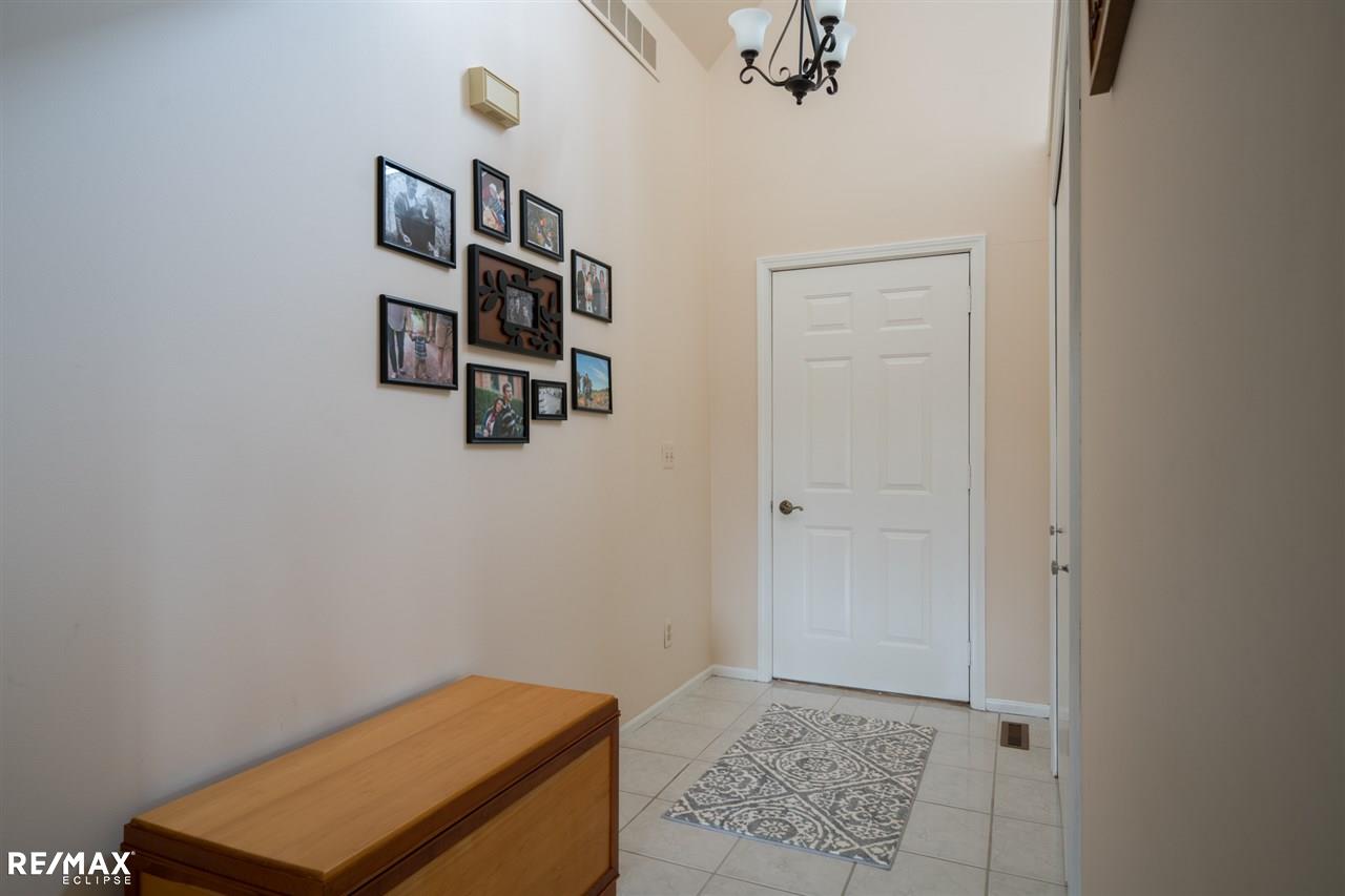 66154 Romeo Plank Road Ray, MI 48096 - Photo 27 of 29 31310332-26.JPG