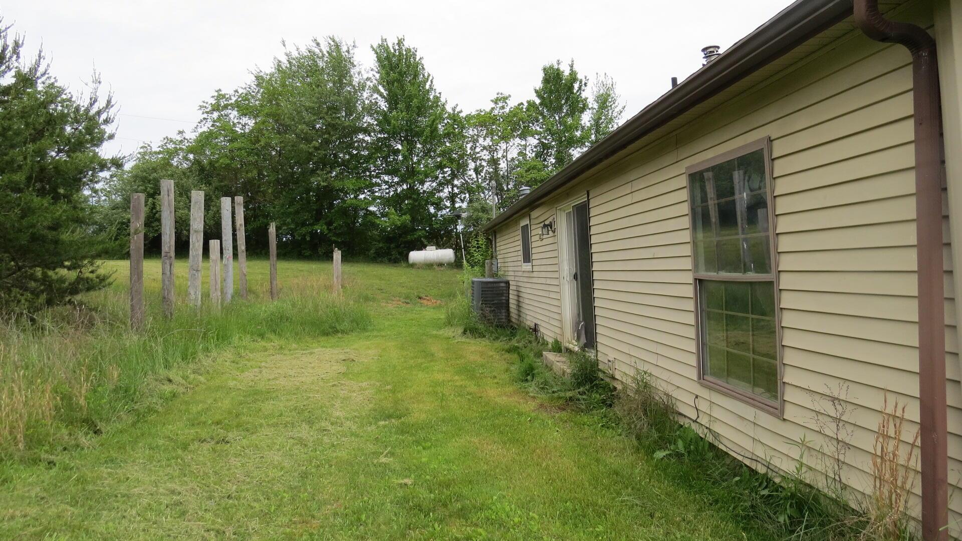 4311 Pine Grove Road Southwest Amanda, OH 43102 - Photo 12 of 43 IMG_7003