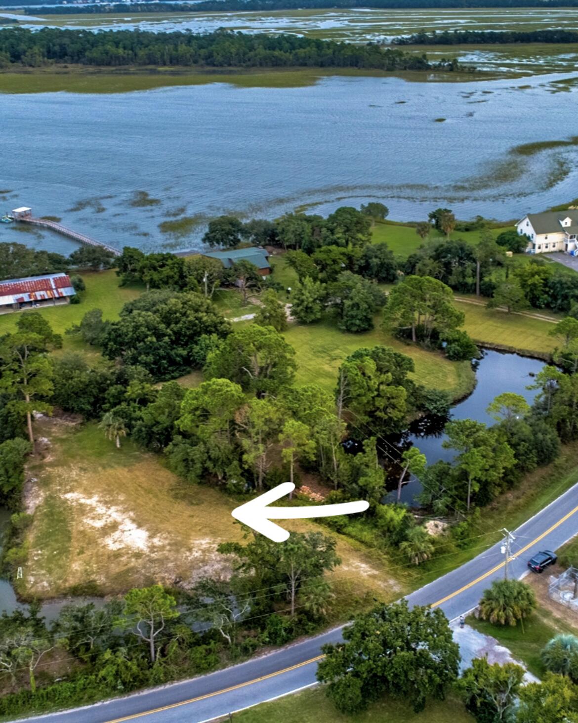 2363 Sol Legare Road Charleston, SC 29412 - Photo 4 of 13 8F498296-C82C-4E7E-B677-56044AFA7003