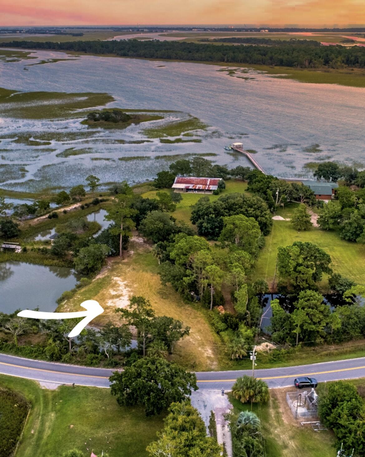 2363 Sol Legare Road Charleston, SC 29412 - Photo 6 of 13 3FB05E7A-33AA-45C1-8075-8A89ECD1E586