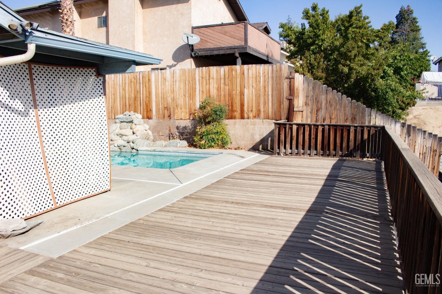 Undisclosed Address Bakersfield, CA 93306 - Photo 26 of 29 a balcony view with a garden space