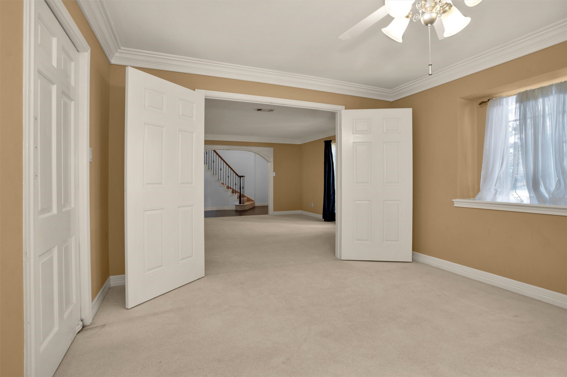 6903 Farnaby Court Spring, TX 77379 - Photo 9 of 49 a view of livingroom with window