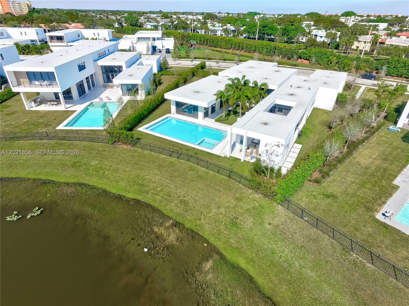 16600 Sunset Way Weston, FL 33326 - Photo 78 of 80