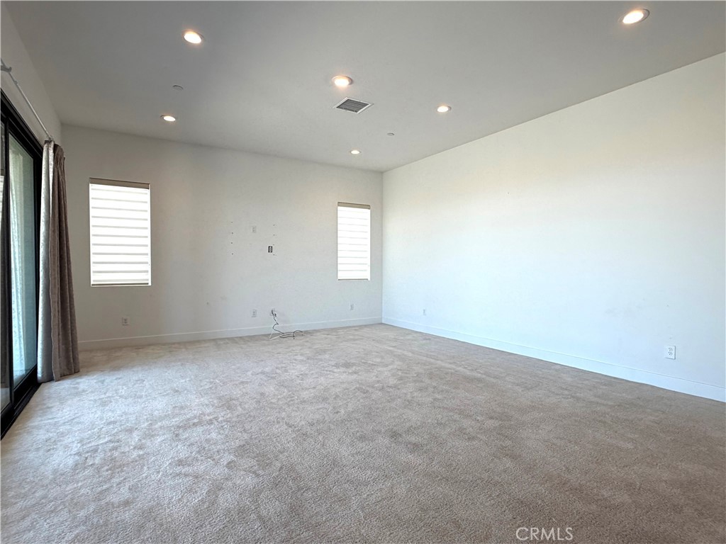 20756 Bluebird Court Porter Ranch, CA 91326 - Photo 7 of 34 Gallery Image 7