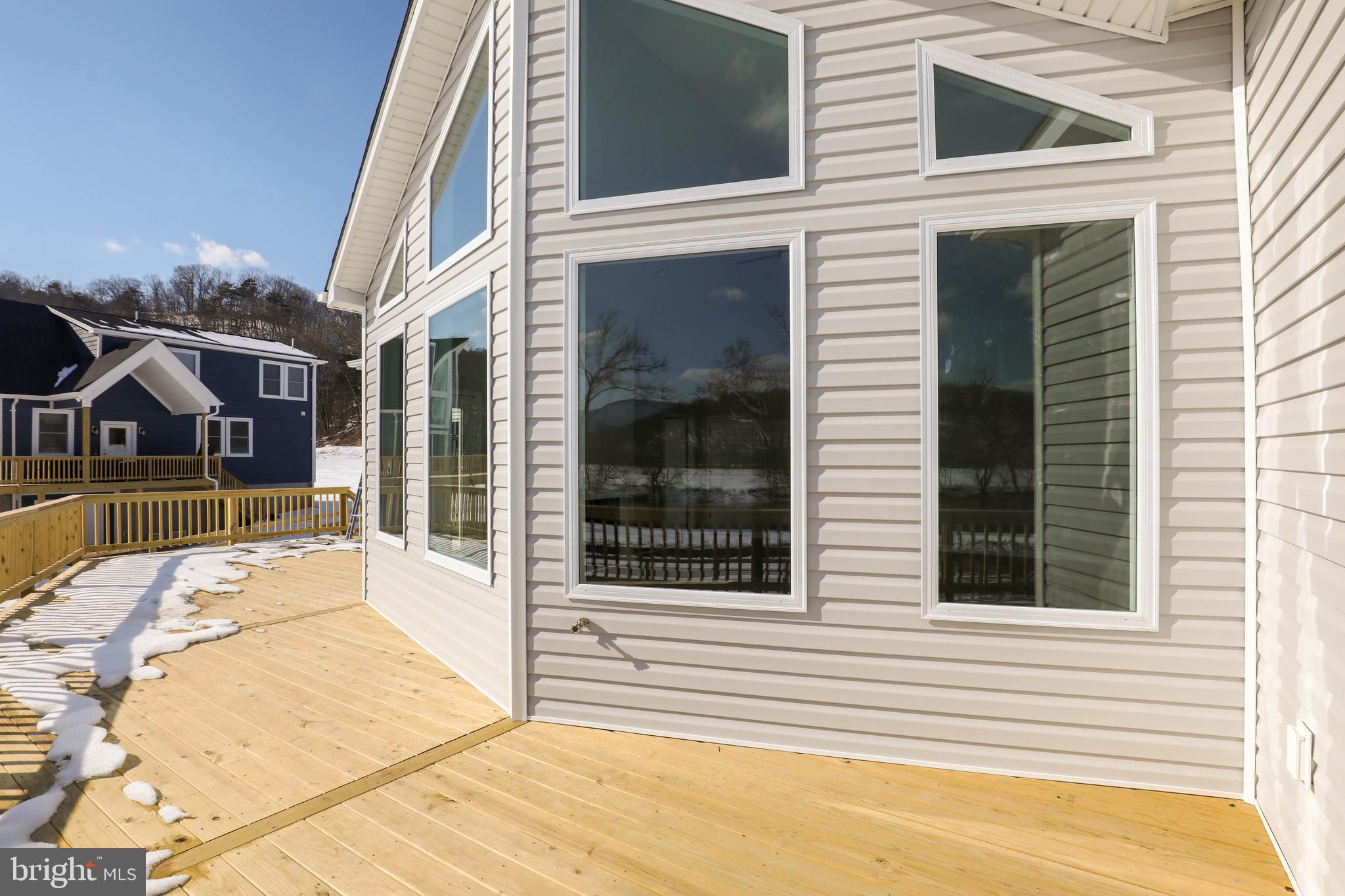 696 Sunset Village Road Front Royal, VA 22630 - Photo 8 of 37 Gallery Image 8