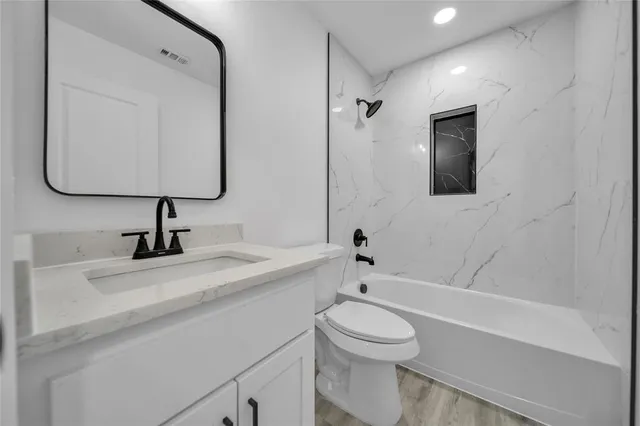 $320,000 | 702 West Rochester Street, Terrell, TX 75160