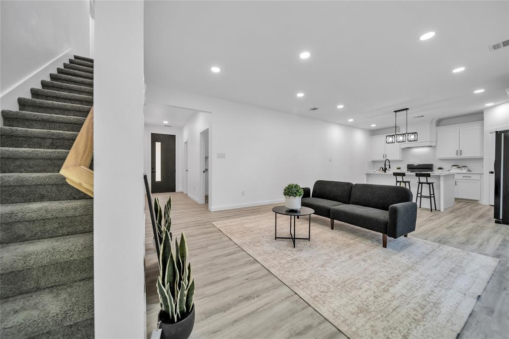 702 West Rochester Street Terrell, TX 75160 - Photo 2 of 15