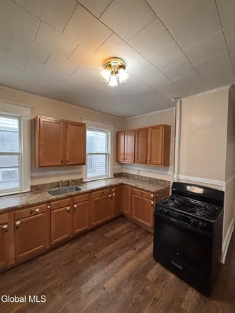 $324,900 | 20 Delaware Terrace, Albany, NY 12209