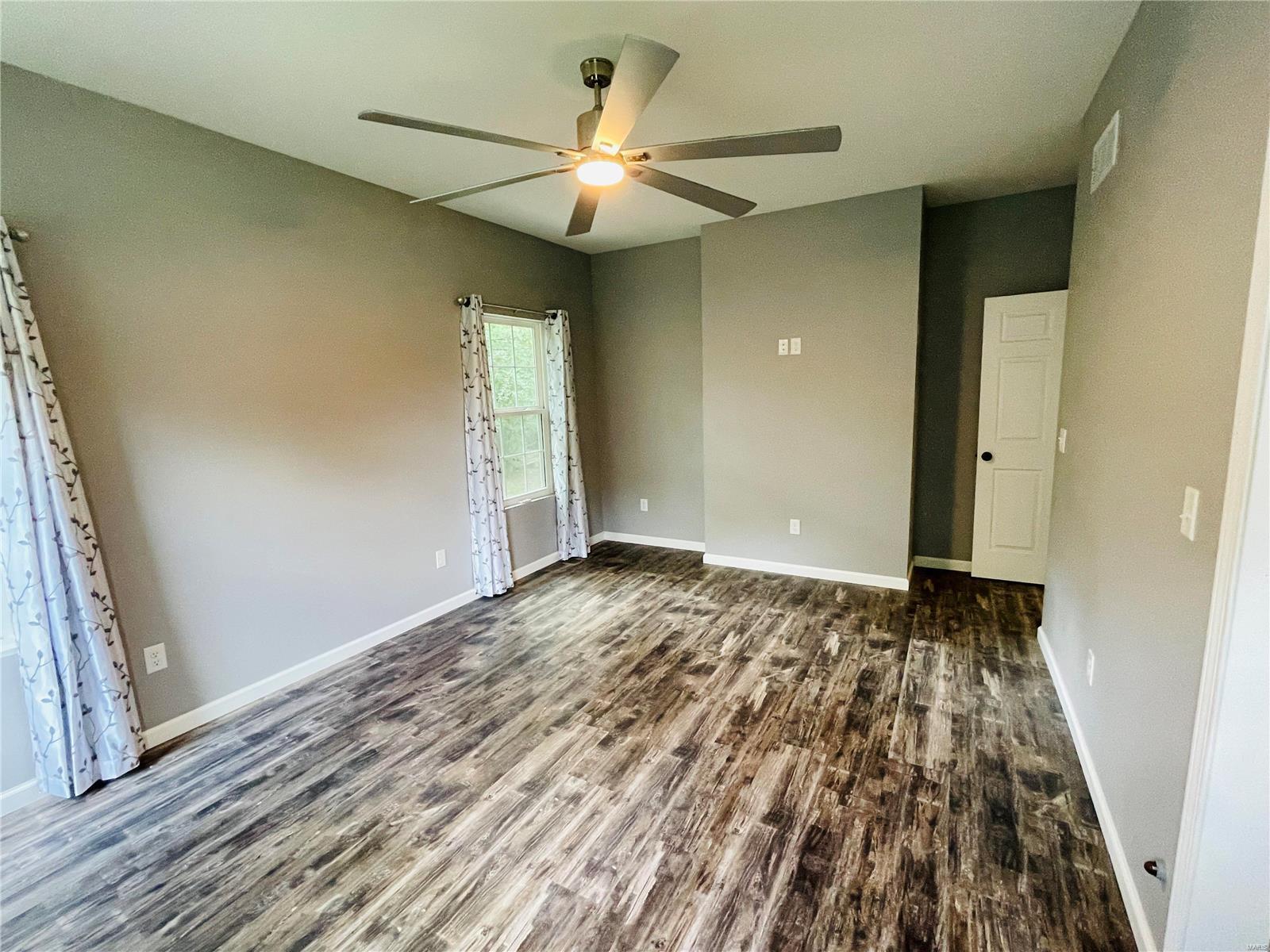 5200 Brook Road Alton, IL 62002 - Photo 7 of 21