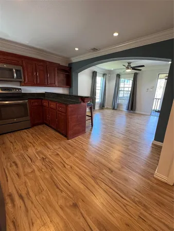 $1,600 | 512 Melbourne Street, Houston, TX 77022