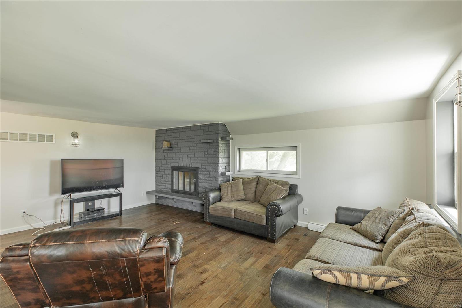 2908 Brighton Bunker Hill Road Brighton, IL 62012 - Photo 30 of 67 Gallery Image 30
