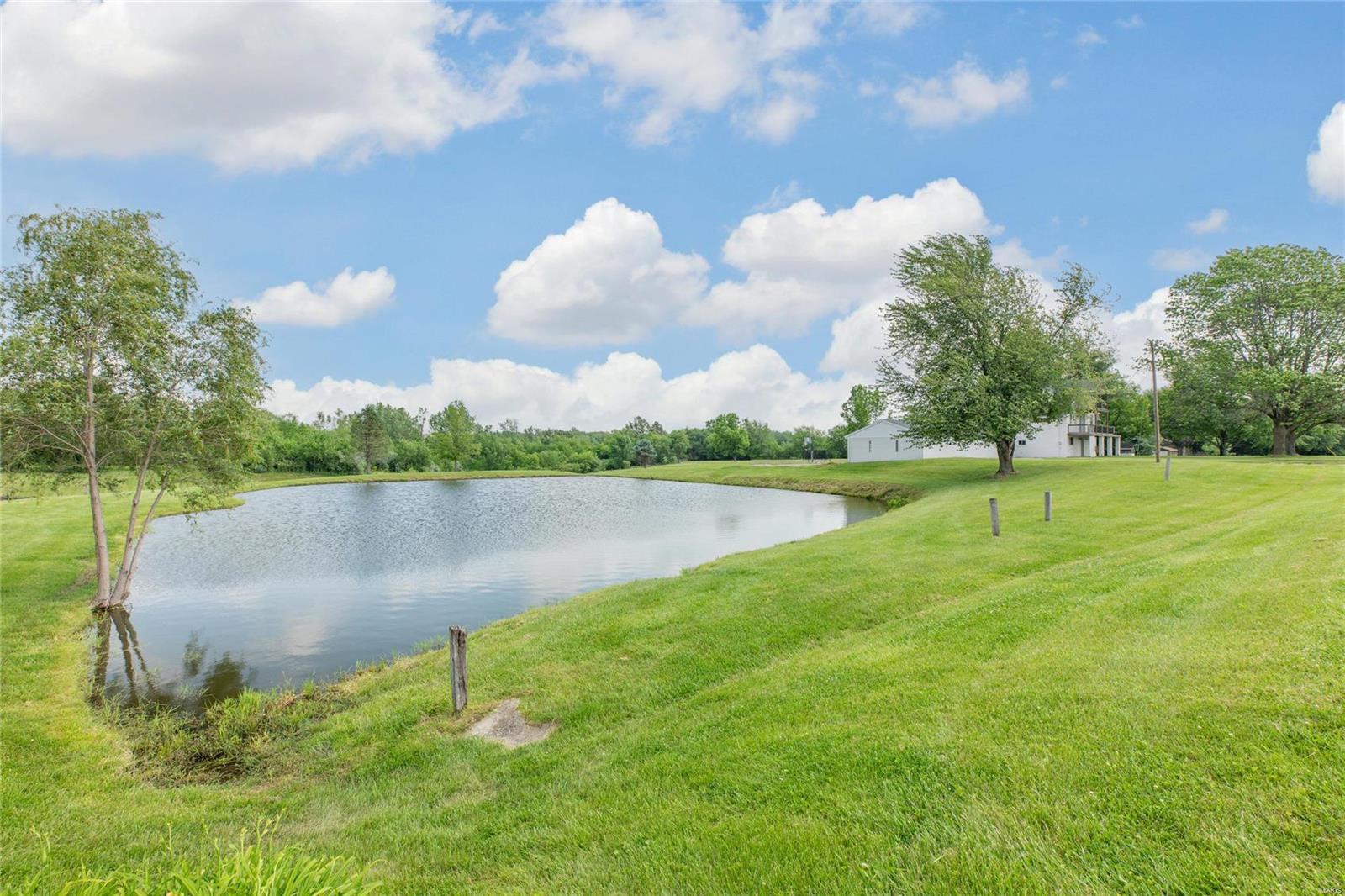 2908 Brighton Bunker Hill Road Brighton, IL 62012 - Photo 3 of 67 Gallery Image 3
