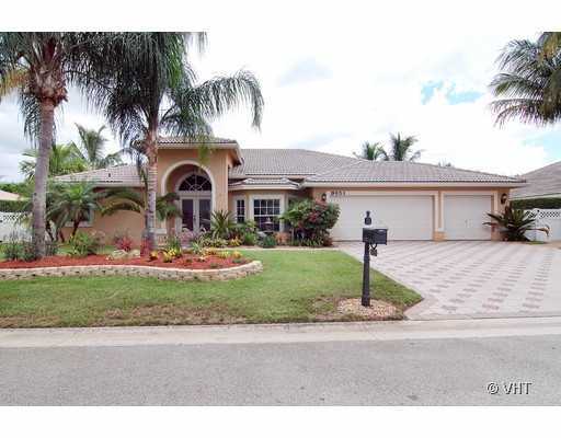 9651 Aloe Road Boynton Beach, FL 33436 - Photo 1 of 8 Primary Photo