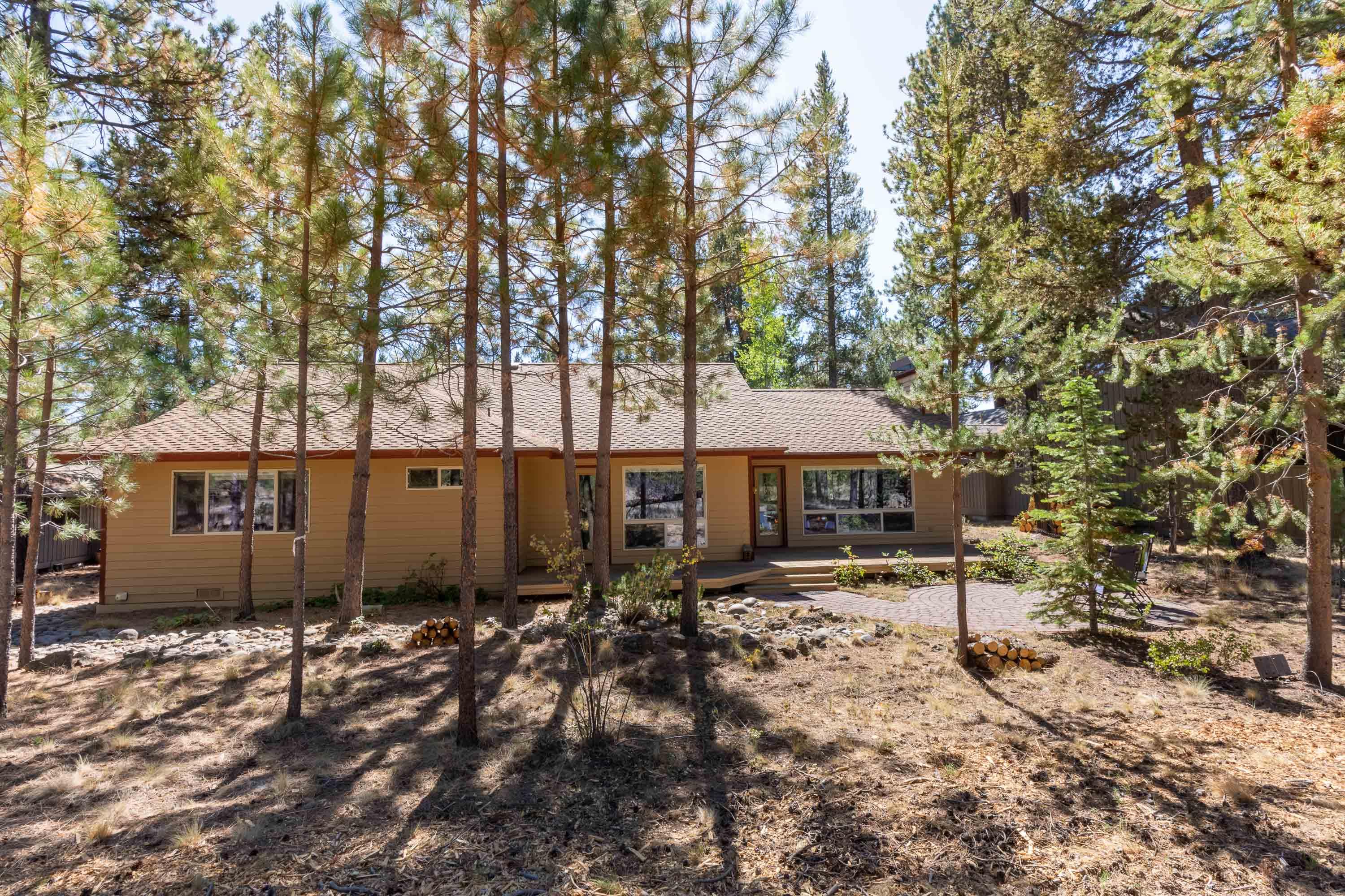 18206 Oregon Loop Sunriver, OR 97707 - Photo 28 of 30 34 Oregon Loop-26