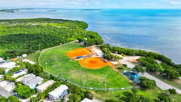 $824,900 | 137 Pacific Avenue, Tavernier, FL 33070