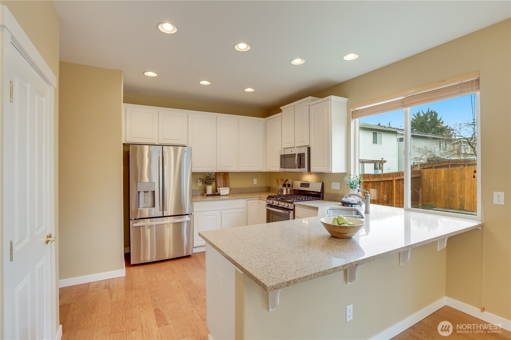 5006 Northeast 4th Place Renton, WA 98059 - Photo 16 of 35