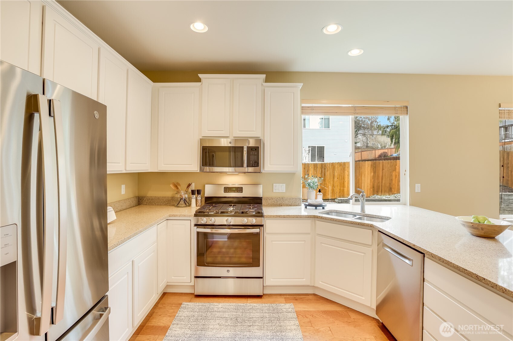 5006 Northeast 4th Place Renton, WA 98059 - Photo 17 of 35