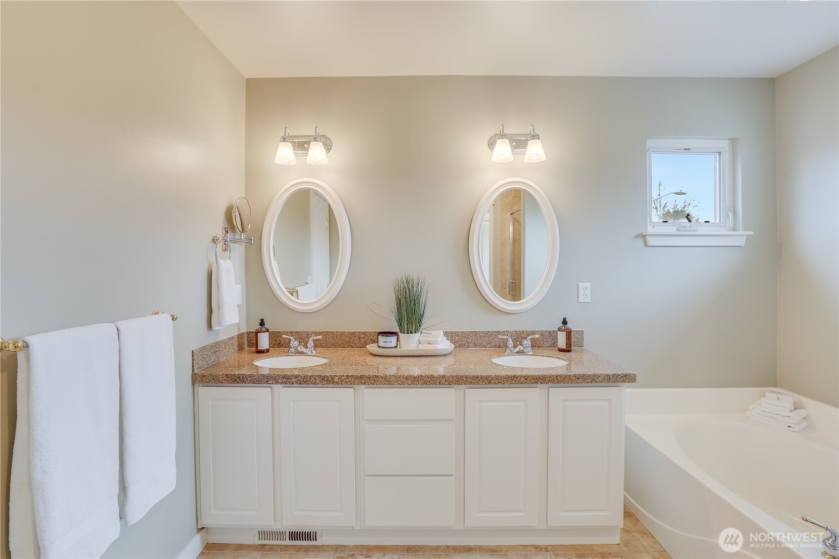 5006 Northeast 4th Place Renton, WA 98059 - Photo 23 of 35